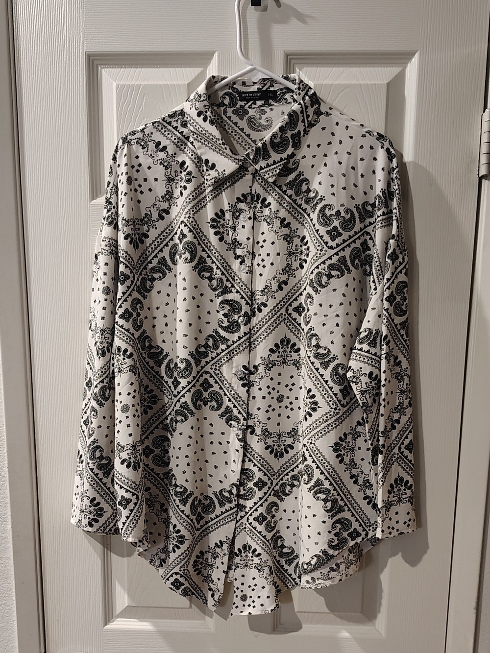 Women's Black & White Paisley Button-Up Shirt
